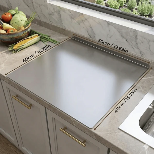 Planche à découper en acier inoxydable avec protection antidérapante, bord sécurisé et surface résistante pour la cuisine et la pâtisserie