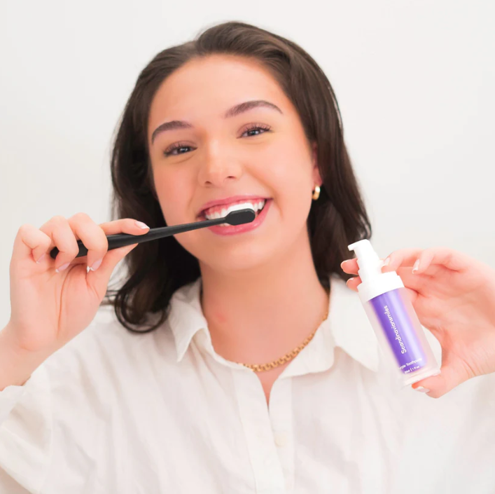 Dentifrice Violet – Soin Éclat & Blancheur Visuelle
