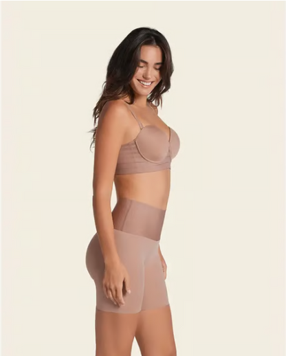 Short Gainant Sans Coutures – Confort Absolu et Silhouette Lisse en Toute Simplicité