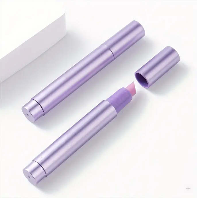 Stylo de soin des ongles 3-en-1
