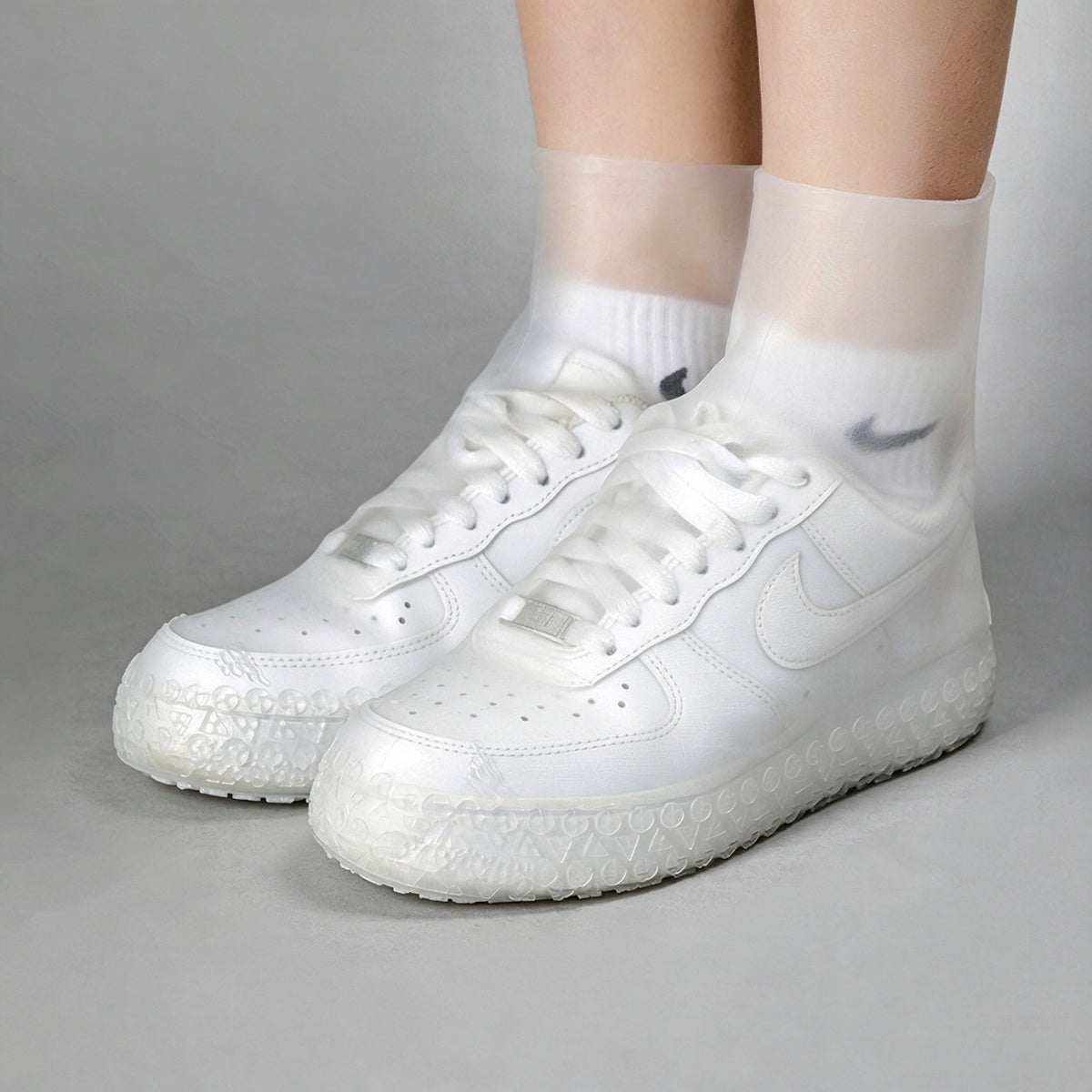 Stop Soaked Sneakers! Heavy-Duty Rain Shoe Covers – Anti-Slip & Fold Into Your Bag 🌧️